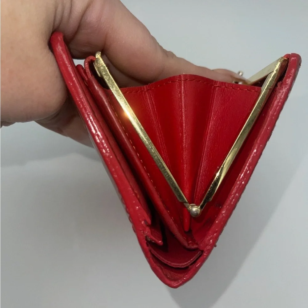 Louis Vuitton Monogram Red Vernis French Kisslock Bifold Wallet Snap Leather